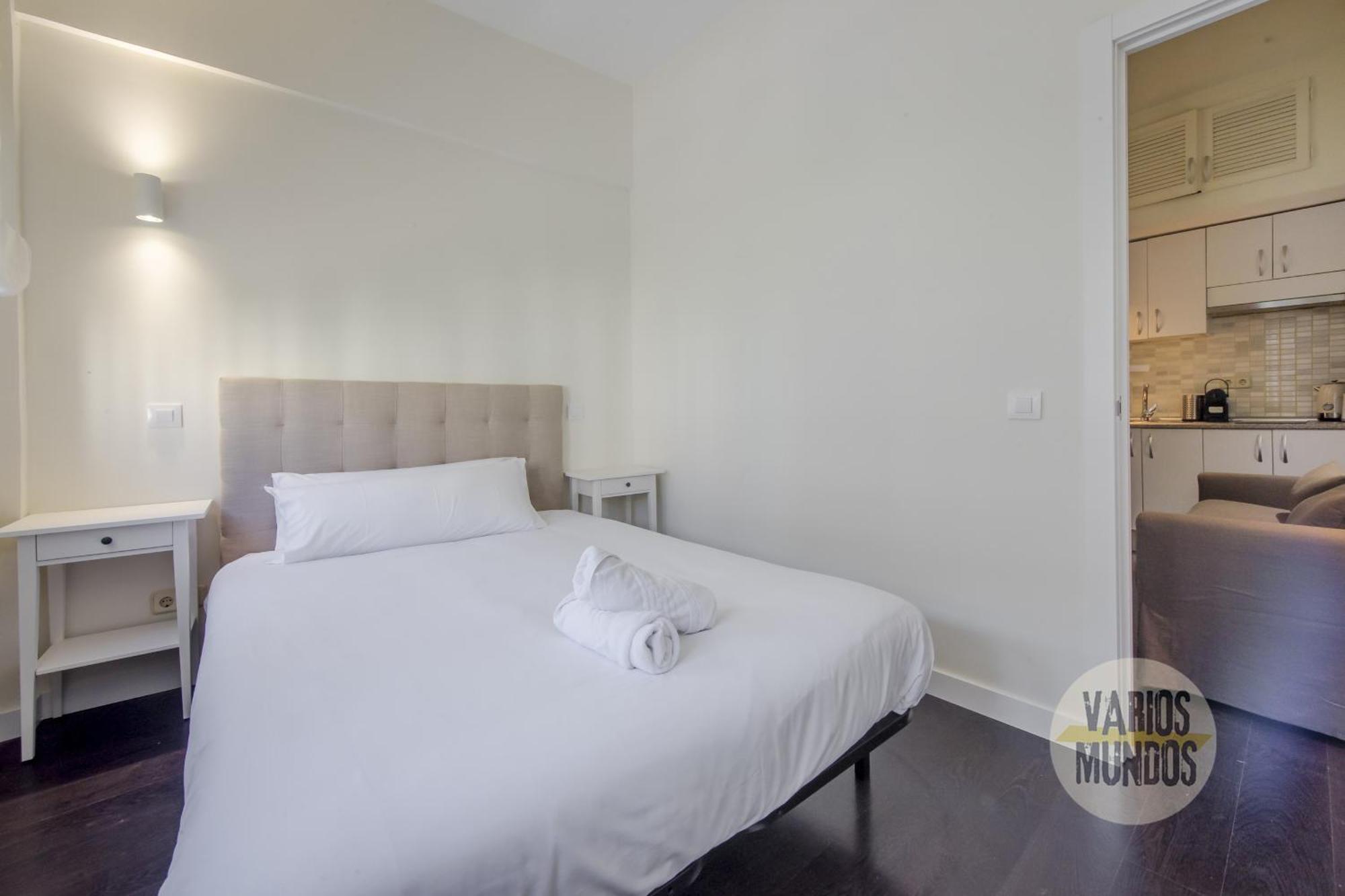 Confortable Apt Para 3 Pax A 1 Min De Gran Via Madrid Bagian luar foto