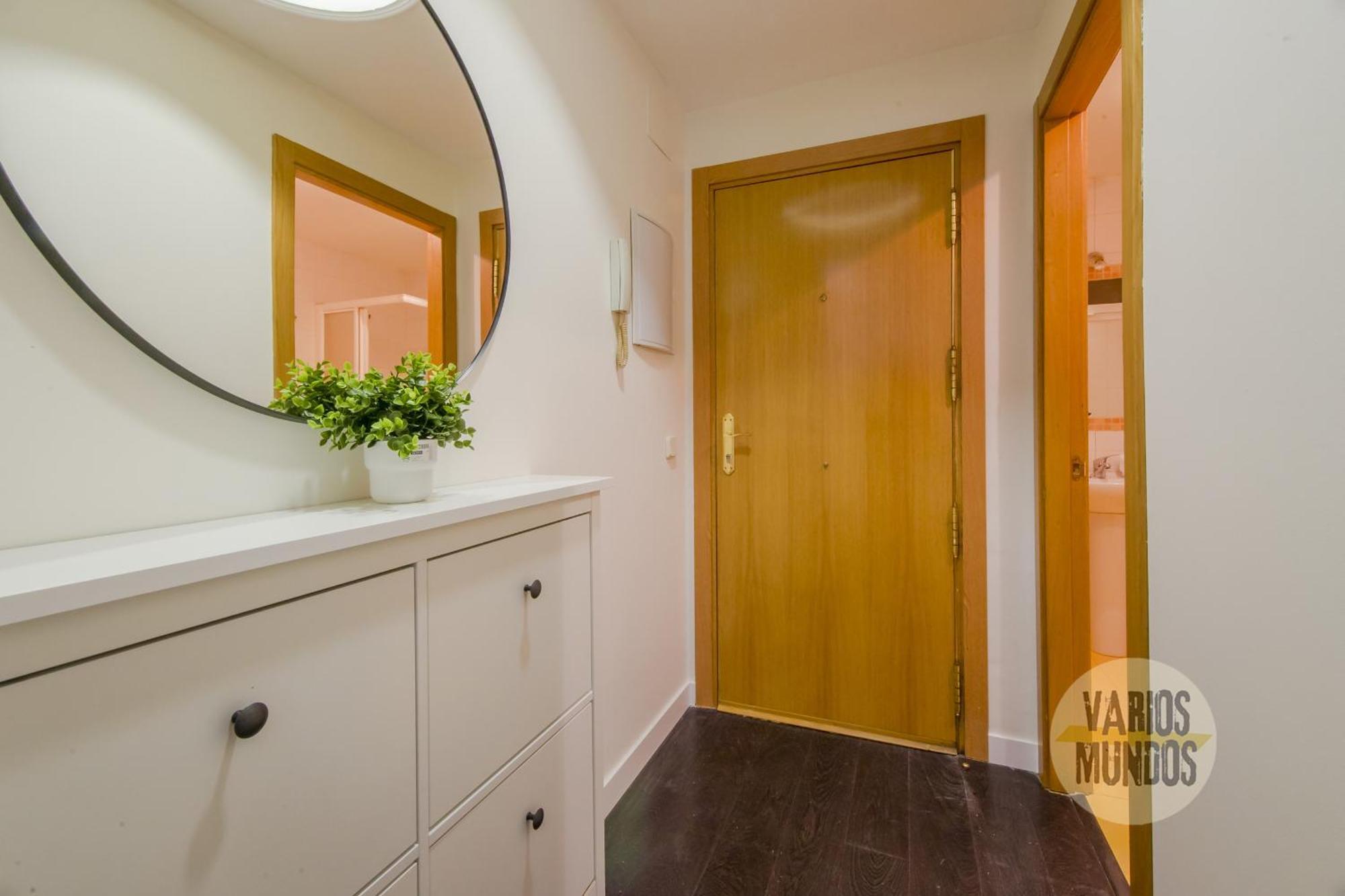 Confortable Apt Para 3 Pax A 1 Min De Gran Via Madrid Bagian luar foto