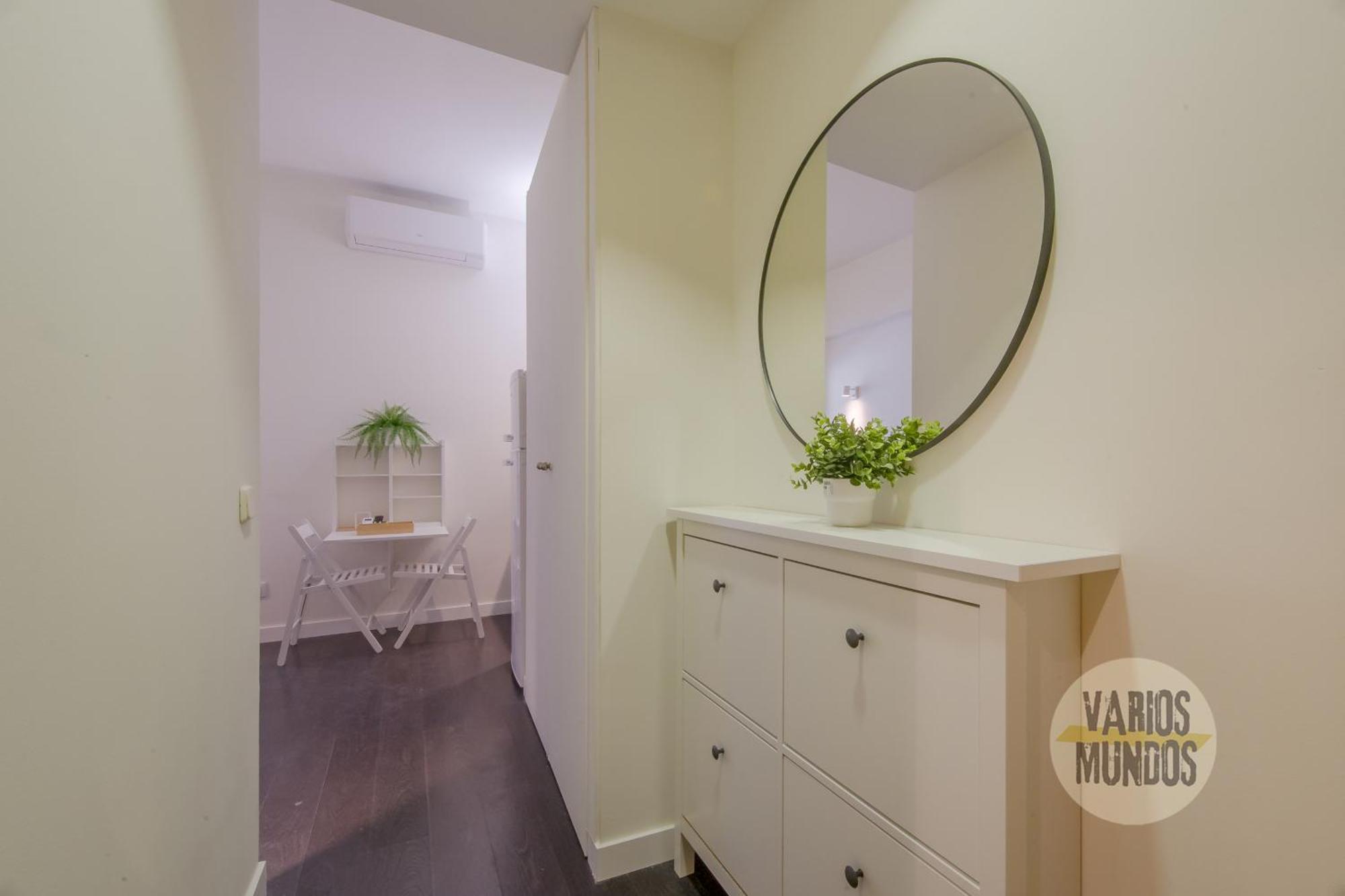 Confortable Apt Para 3 Pax A 1 Min De Gran Via Madrid Bagian luar foto