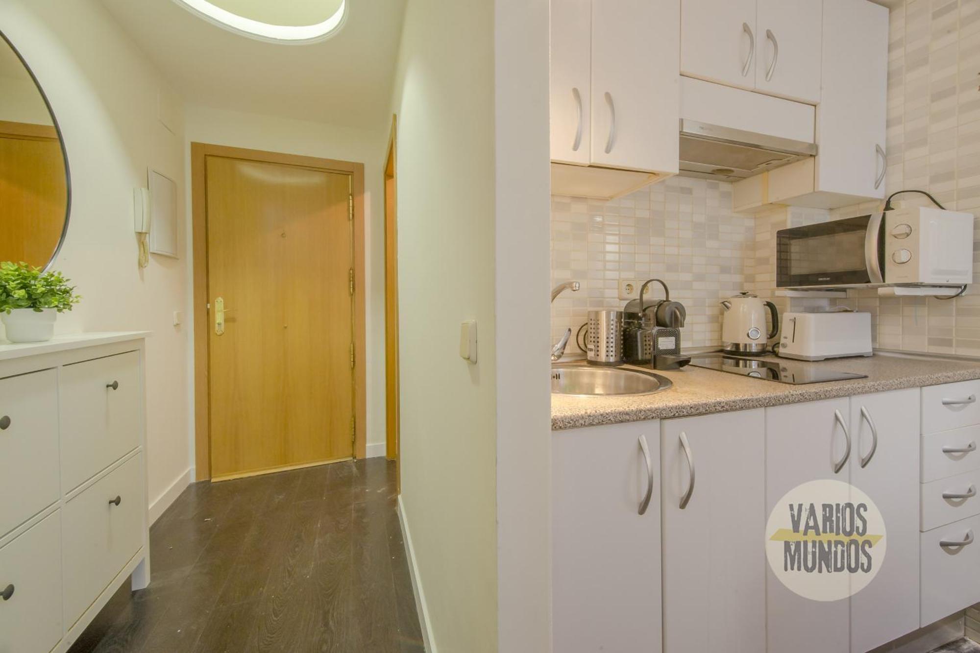Confortable Apt Para 3 Pax A 1 Min De Gran Via Madrid Bagian luar foto
