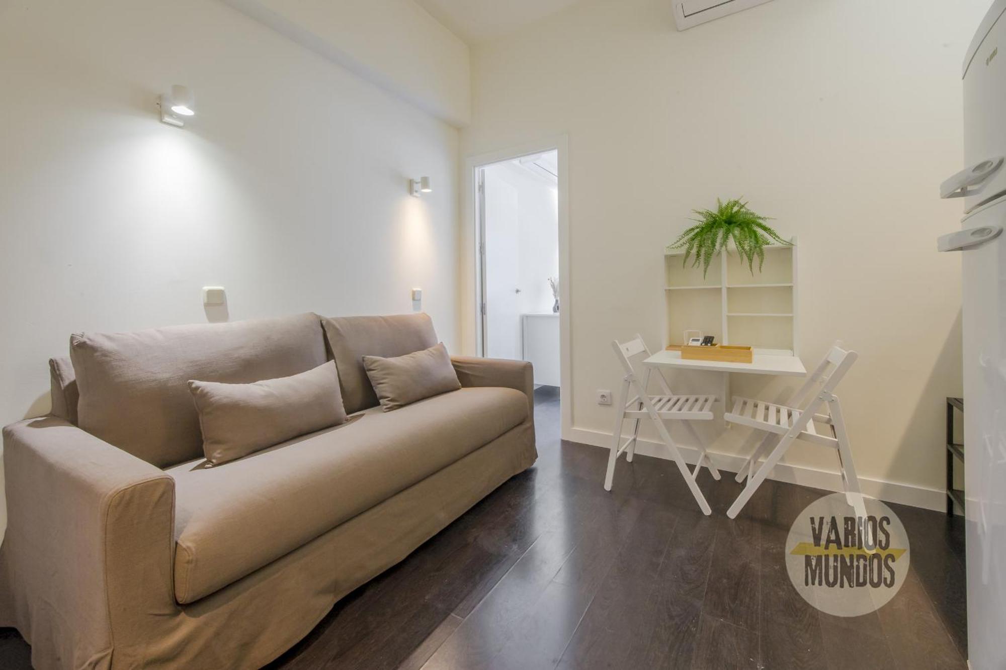 Confortable Apt Para 3 Pax A 1 Min De Gran Via Madrid Bagian luar foto