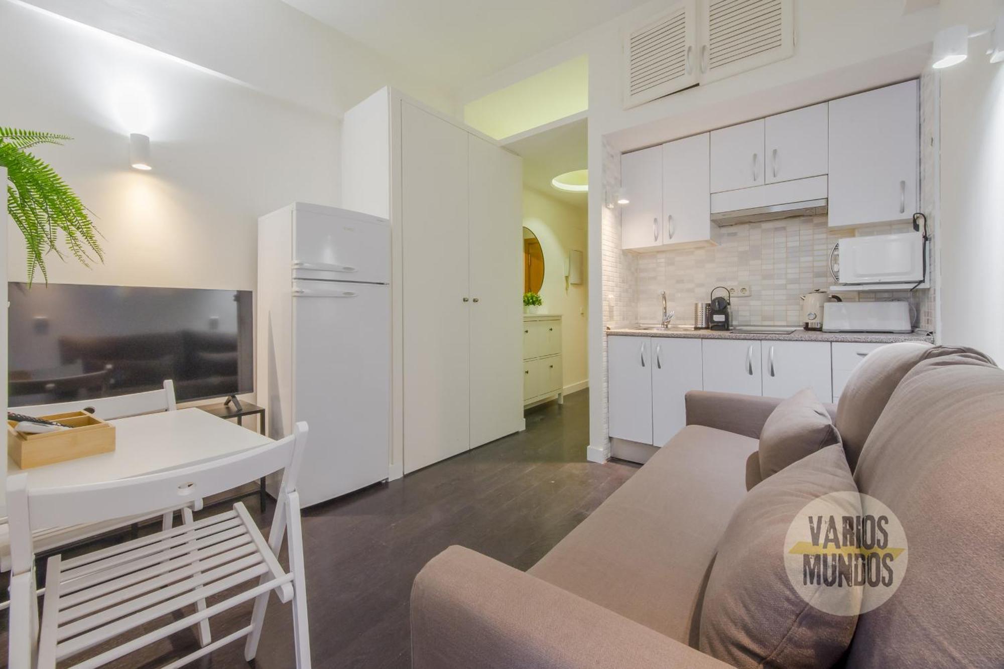 Confortable Apt Para 3 Pax A 1 Min De Gran Via Madrid Bagian luar foto